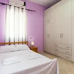 Zisimo\'S Cottage